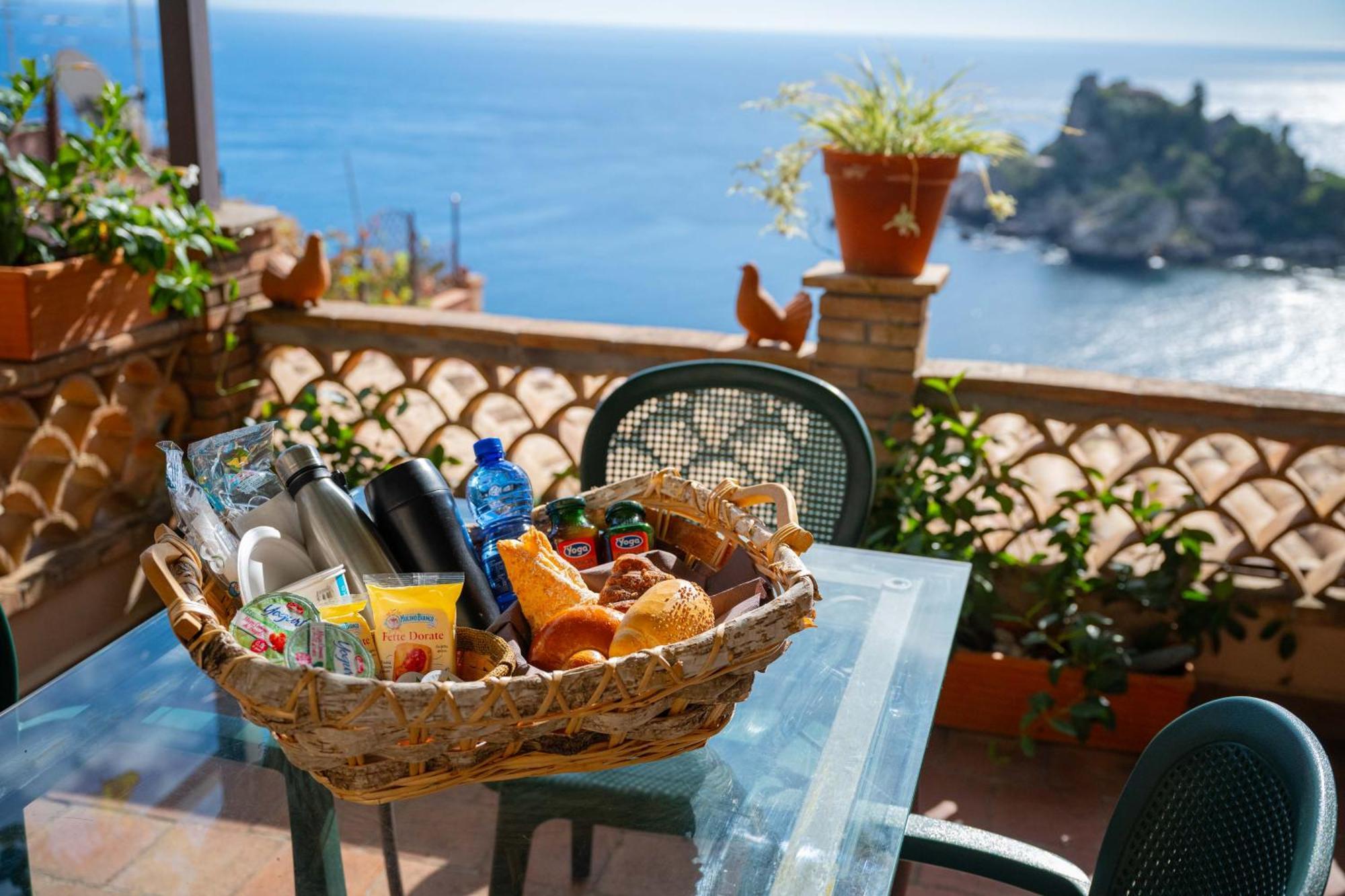 Mendolia Beach Hotel Taormina Exterior photo