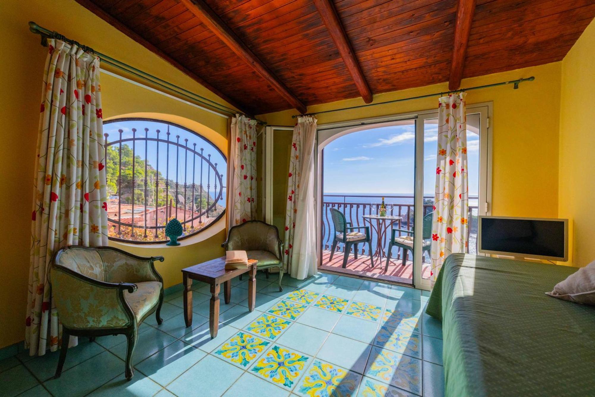 Mendolia Beach Hotel Taormina Exterior photo